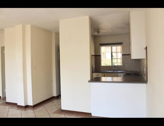 2 BEDROOM APARTMENT TO LET IN MOOIKLOOF RIDGE